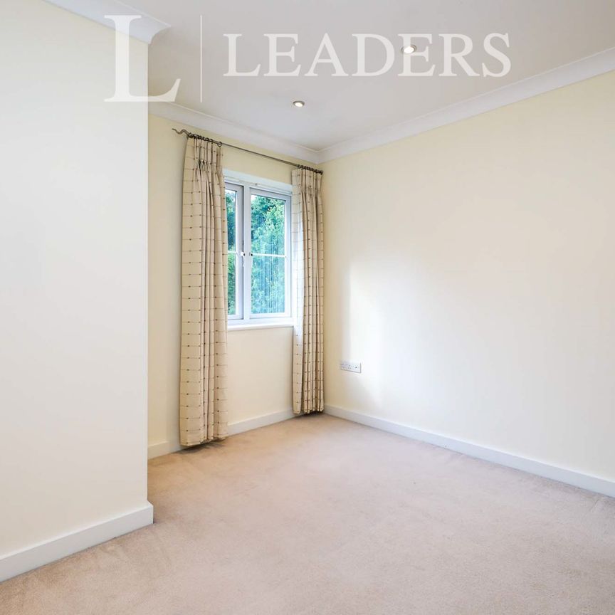 2 bedroom apartment to rent Charterhouse Area, Godalming - Photo 1