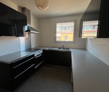 Location Appartement 3 pièces 69m² LILLE 59000 - Photo 3