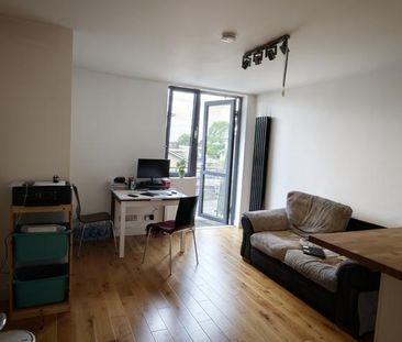 1 bedroom flat to rent - Photo 2