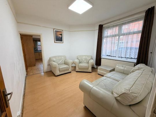 4 bedroom terraced house to rent - Photo 1