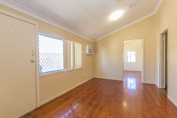 1/9 Tully Street, South Townsville - Photo 1