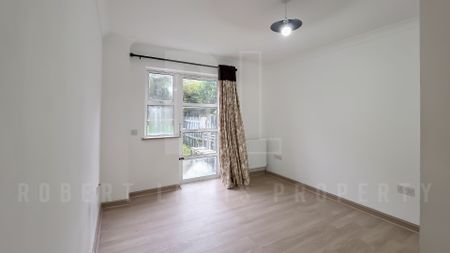Spacious Ground Floor Apartment with Garden, 2 Bathrooms & Parking – NW9 9NH - Photo 2