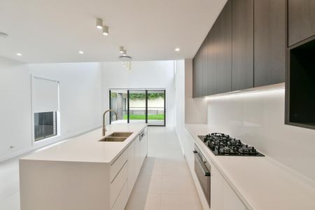 Near New 4 Bedroom Home! - Photo 2