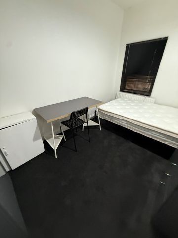 Studio Flat, Sherman Road, RG1 - Photo 4