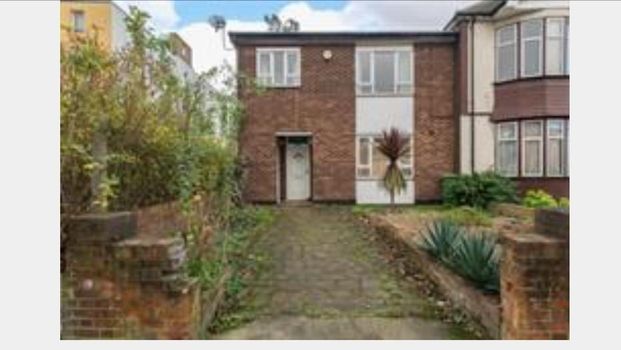 2 Bed Maisonette, Charlton Road, SE7 - Photo 1