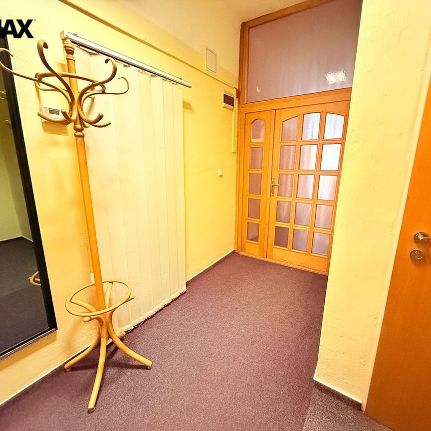 Pronájem bytu 2+1 70 m² - Fotografie 1