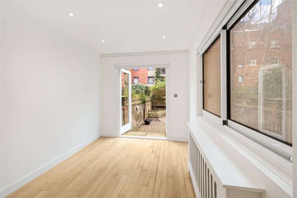 Bramham Gardens, Earls Court, London, SW5 0JE - Photo 1