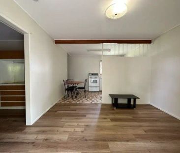 “Cosy One Bedroom Unit in Great Central Location” - Photo 1