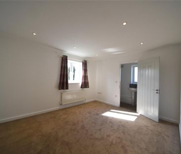 3 bedroom semi-detached house to rent - Photo 3