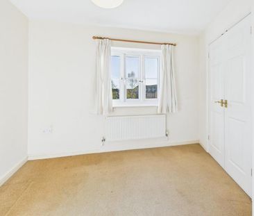 3 bedroom end of terrace house to rent - Photo 3