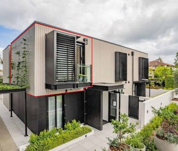 Luxury Apartment in The Bays - Photo 3