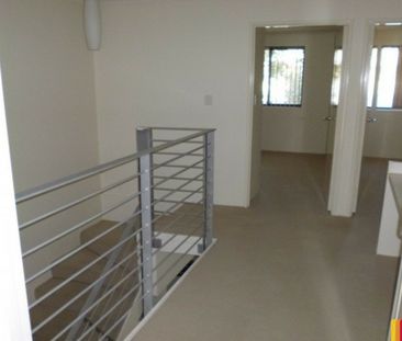 Townhouse Living Close to Beautiful Canals - Photo 5