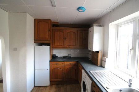 2 bedroom maisonette to rent - Photo 3