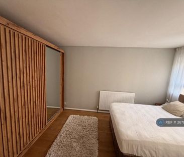 3 bedroom maisonette to rent - Photo 2