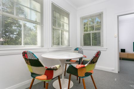 Sunlit Two Bedroom Apartment With Separate Study In The Heart Of Double Bay - Photo 2