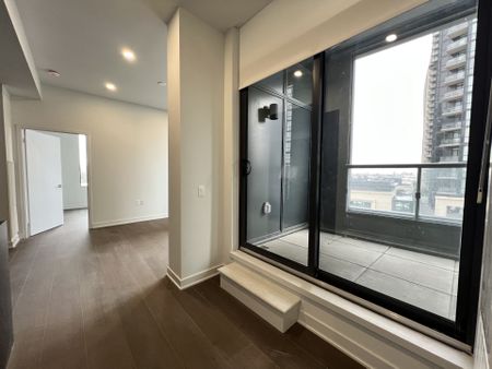 For Lease - 2920 Highway 7 Road Unit# 405, Vaughan, Ontario - Photo 2