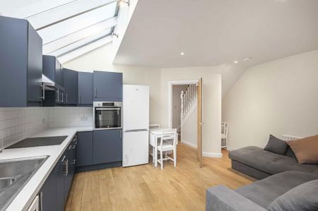 3 bedroom flat to rent - Photo 5